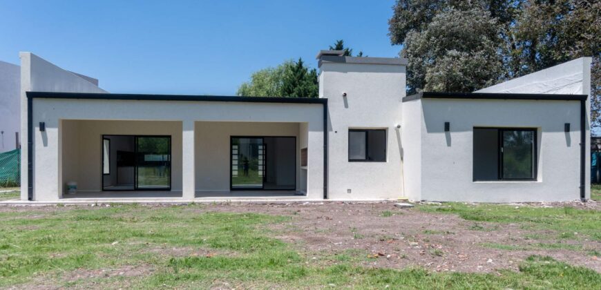 Casa A ESTRENAR en Sausalito – Pilar