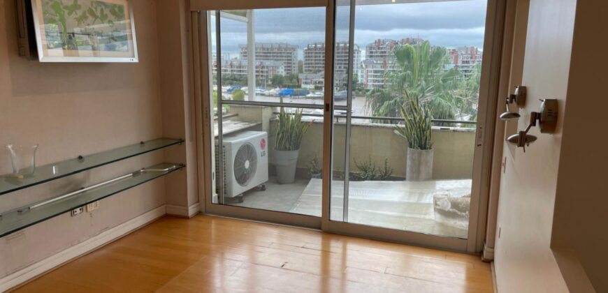 Inmejorable vista a la Bahía y a las Marinas