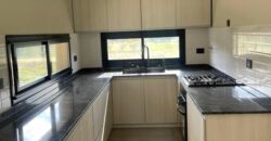 Casa a estrenar en venta desarrollada en un lote interno de 1004m2