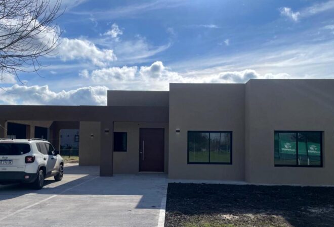 Casa a estrenar en venta desarrollada en un lote interno de 1004m2