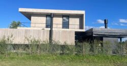 Casa de diseño en hormigón visto, realizado íntegramente en este material