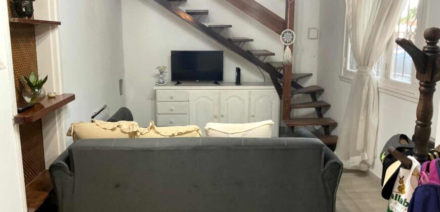 Venta hermosa casa 4 ambientes con garage, terraza y parrilla