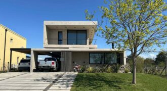 Casa de diseño en hormigón visto, realizado íntegramente en este material