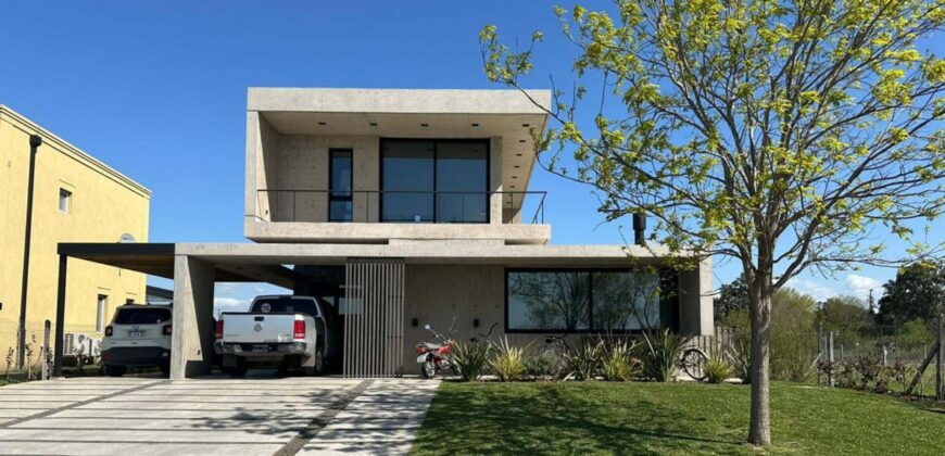 Casa de diseño en hormigón visto, realizado íntegramente en este material